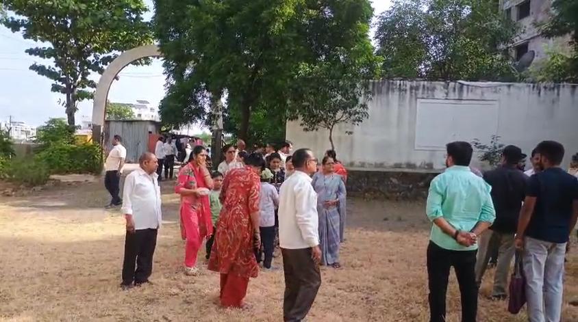ॲड. पियुष नरेंद्र पाटील यांच्या लढ्याला यश; धनश्री नगरातील खुला भूखंड नागरिकांसाठी खुला.